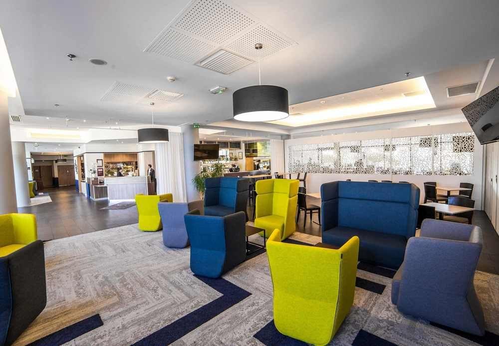 Courtyard By Marriott Toulouse Airport Hotel Eksteriør billede
