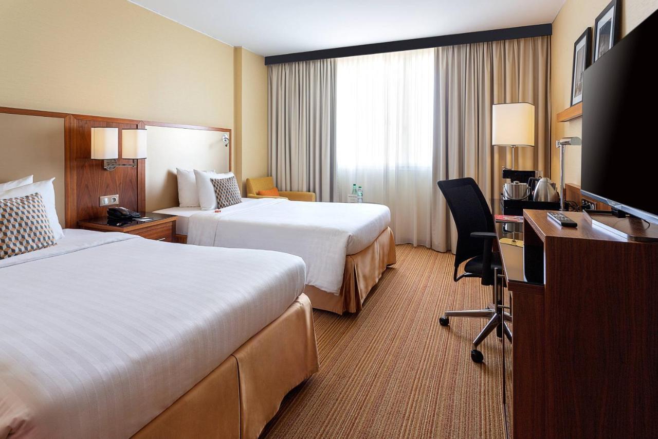 Courtyard By Marriott Toulouse Airport Hotel Eksteriør billede