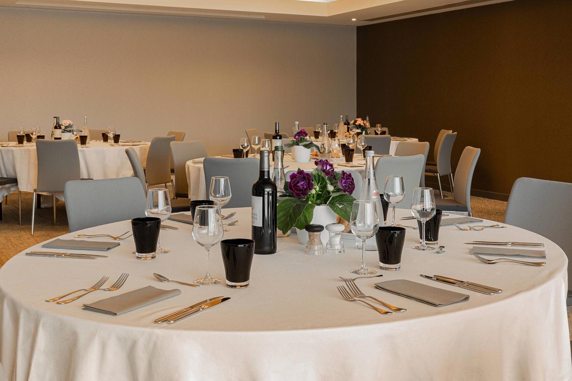 Courtyard By Marriott Toulouse Airport Hotel Eksteriør billede
