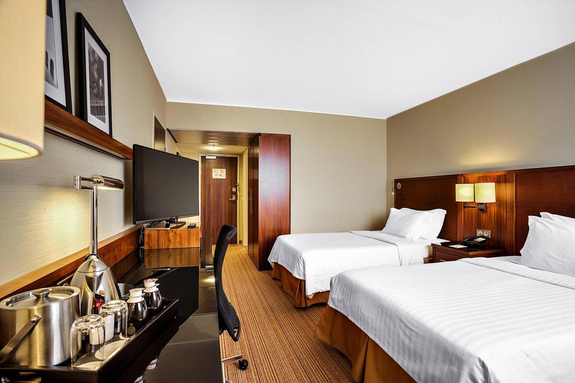 Courtyard By Marriott Toulouse Airport Hotel Eksteriør billede