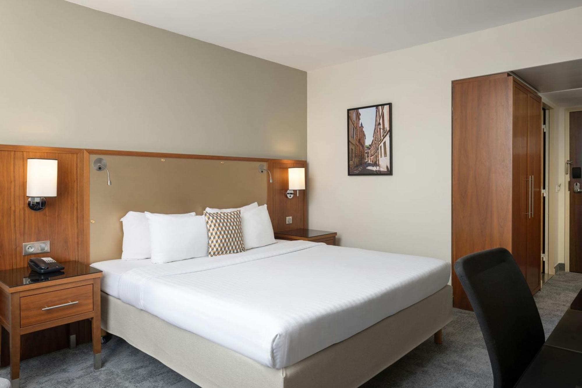 Courtyard By Marriott Toulouse Airport Hotel Eksteriør billede