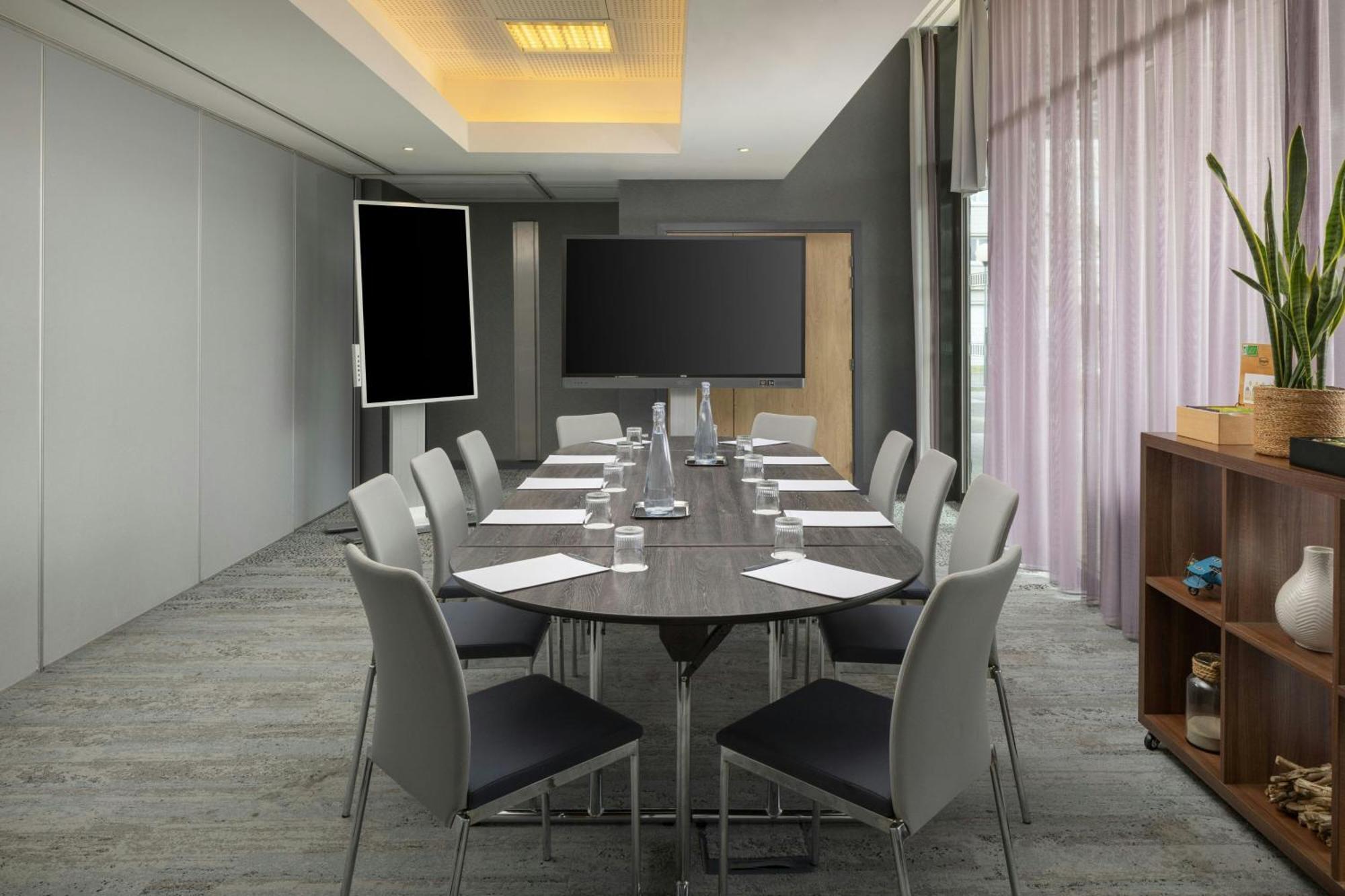 Courtyard By Marriott Toulouse Airport Hotel Eksteriør billede